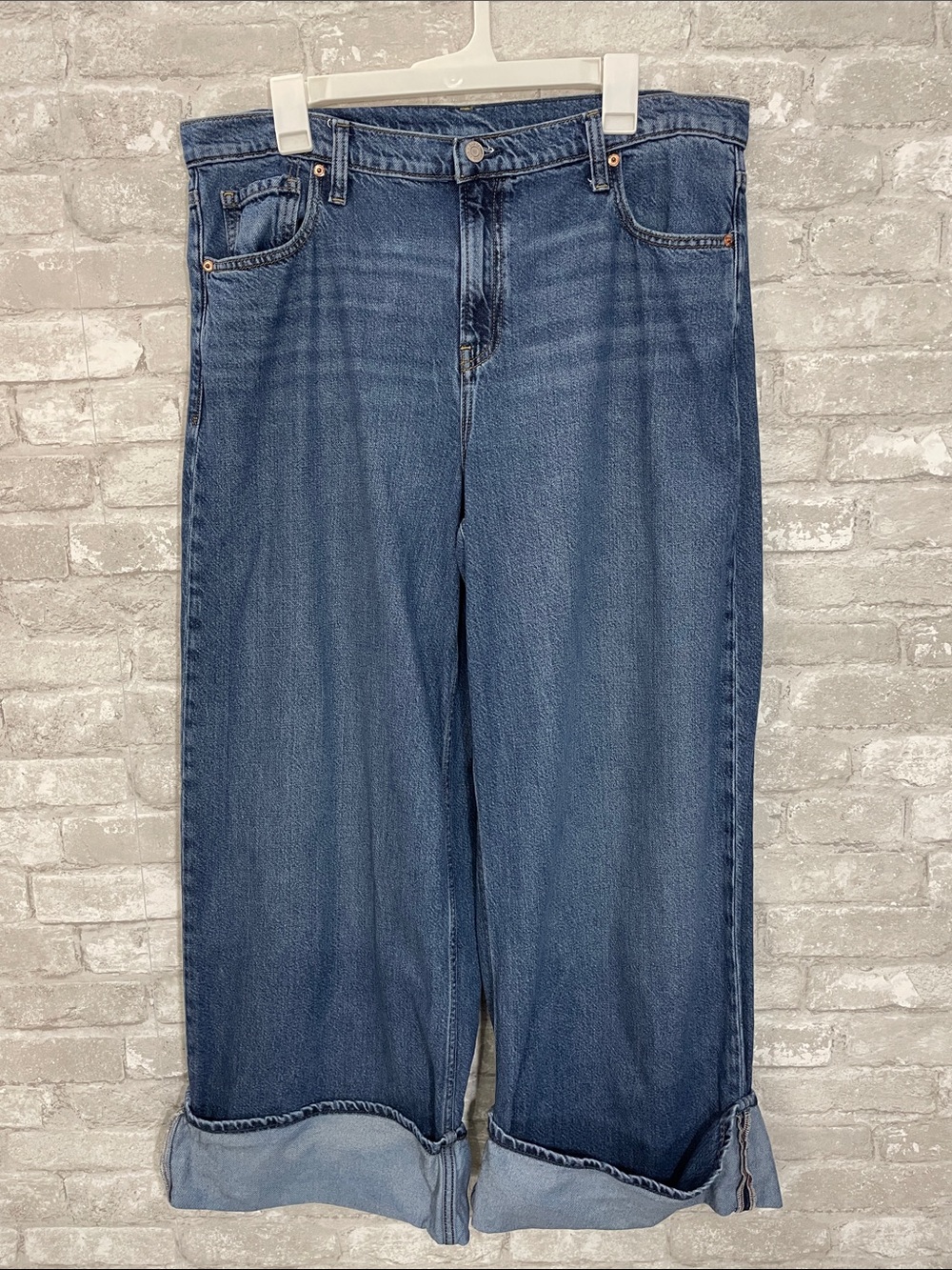 GAP Baggy Mid Rise Ultra Soft Cuffed Jeans